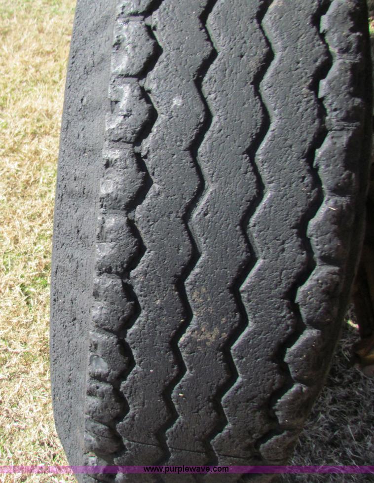 image for item H7276 Caterpillar DW10 scraper