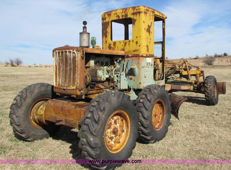 image for item H7277 Caterpillar 12 motor grader
