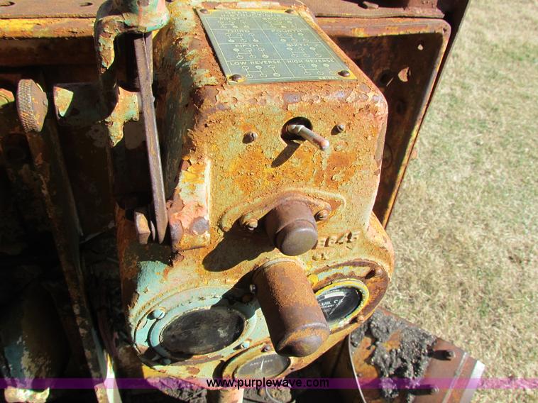 image for item H7277 Caterpillar 12 motor grader