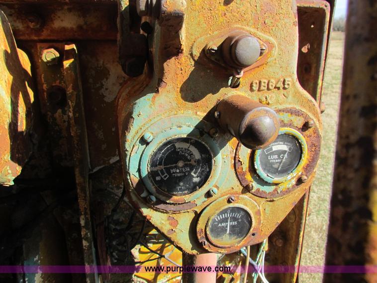 image for item H7277 Caterpillar 12 motor grader