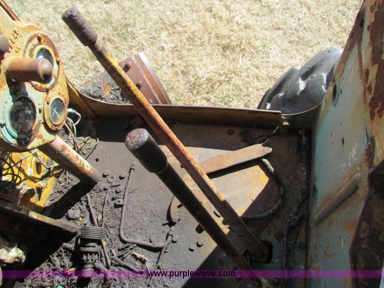 image for item H7277 Caterpillar 12 motor grader