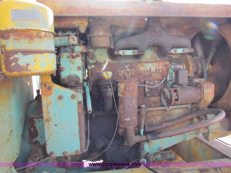 image for item H7277 Caterpillar 12 motor grader