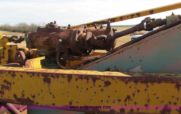 image for item H7277 Caterpillar 12 motor grader