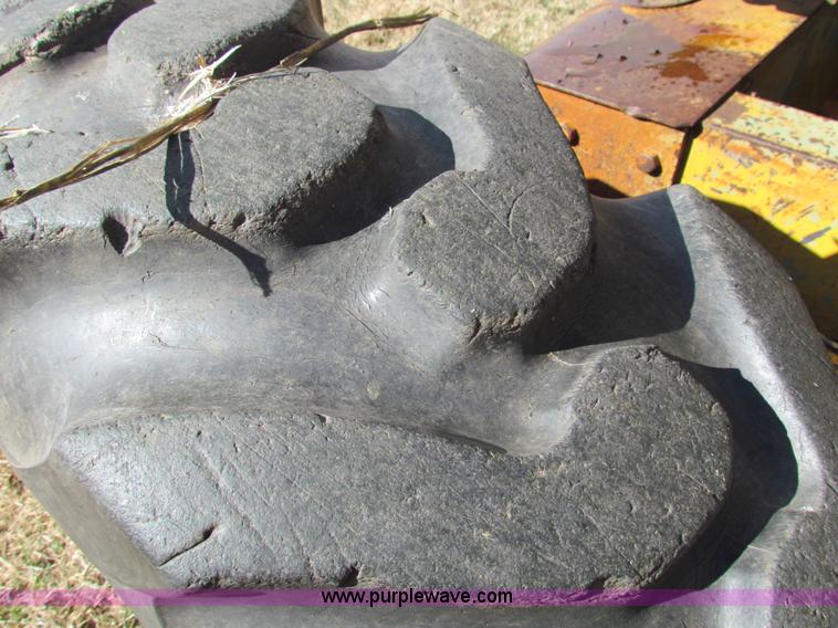 image for item H7277 Caterpillar 12 motor grader