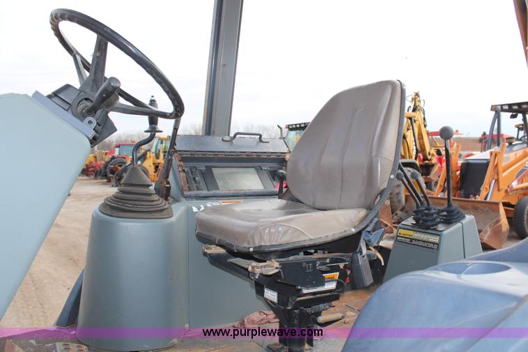 image for item H7875 1996 Case 580L backhoe