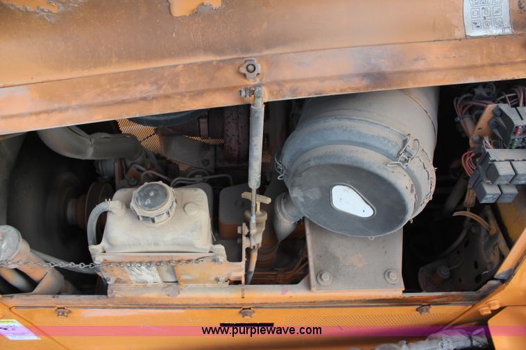 image for item H7918 2000 Case 850H long track dozer