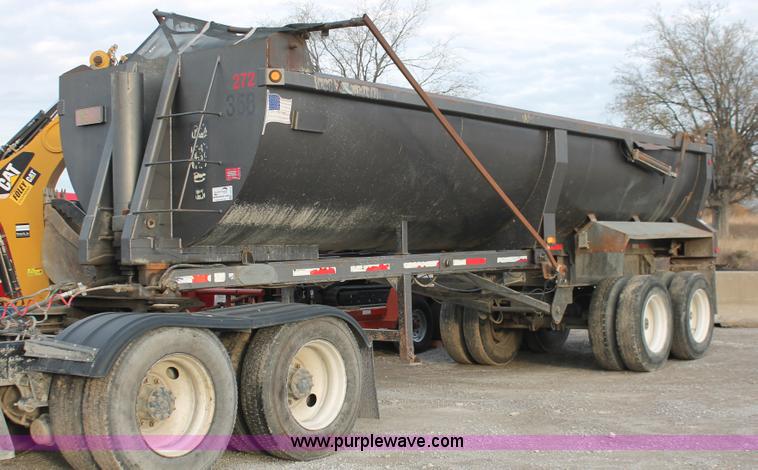 image for item H8416 1998 Travis barrel end dump trailer