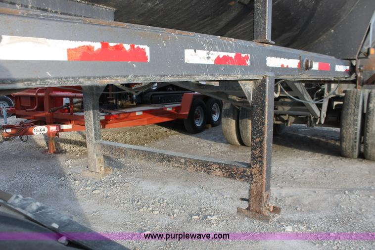 image for item H8416 1998 Travis barrel end dump trailer