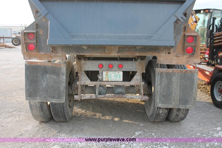 image for item H8416 1998 Travis barrel end dump trailer