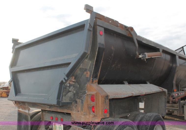 image for item H8416 1998 Travis barrel end dump trailer