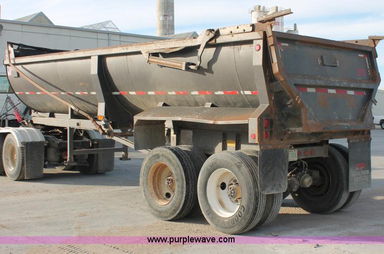 image for item H8418 1998 Travis barrel end dump trailer