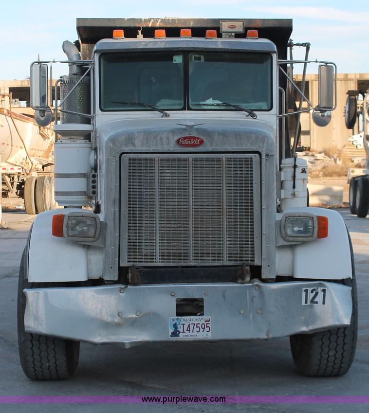 image for item H8419 1992 Peterbilt 357 dump truck