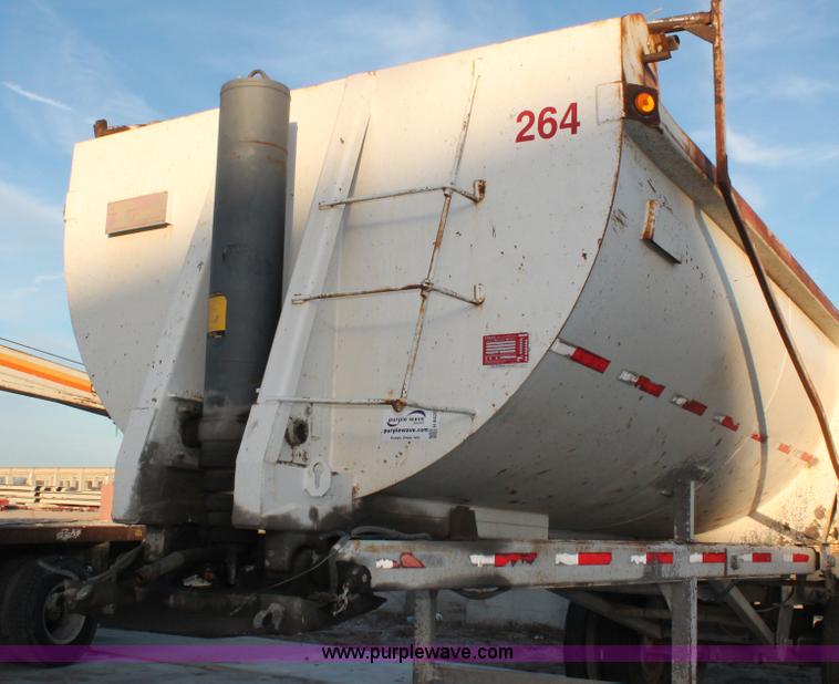 image for item H8420 1998 Travis barrel end dump trailer