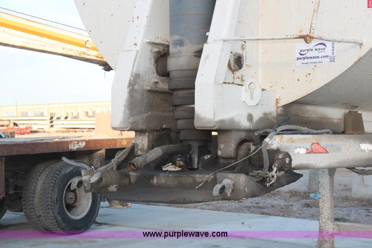 image for item H8420 1998 Travis barrel end dump trailer