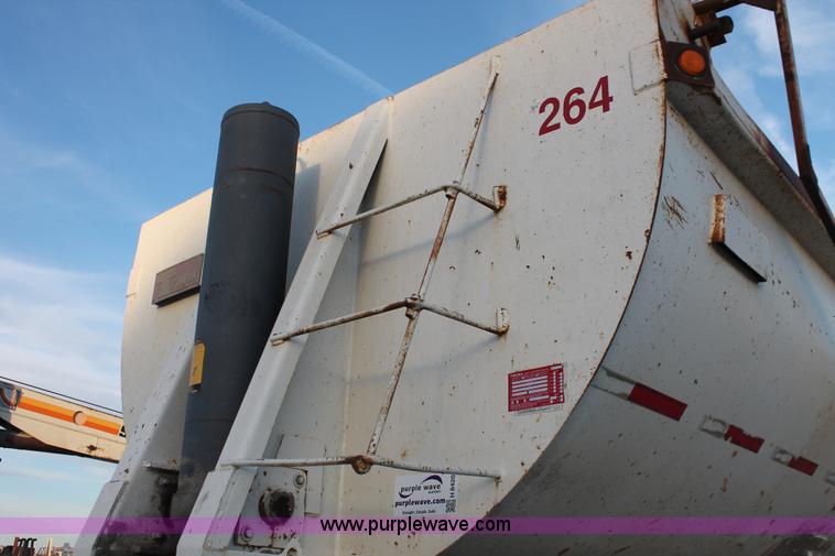 image for item H8420 1998 Travis barrel end dump trailer