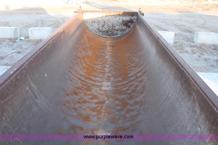 image for item H8420 1998 Travis barrel end dump trailer