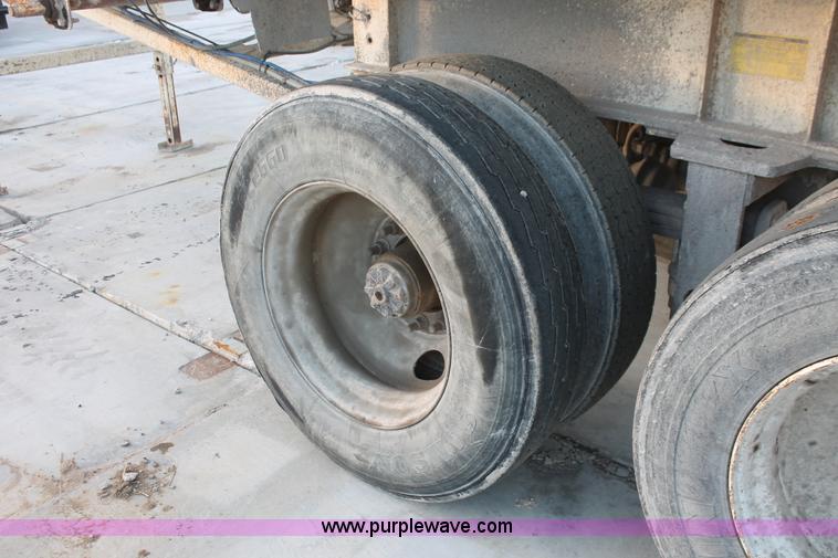 image for item H8420 1998 Travis barrel end dump trailer