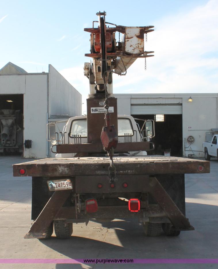 image for item H8421 1982 Ford 8000 crane truck