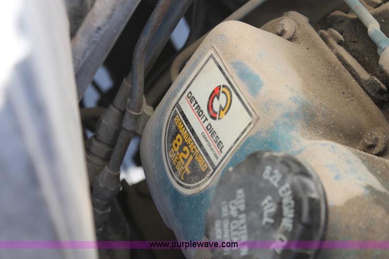 image for item H8421 1982 Ford 8000 crane truck