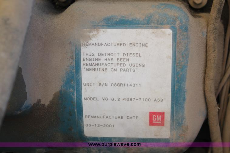 image for item H8421 1982 Ford 8000 crane truck