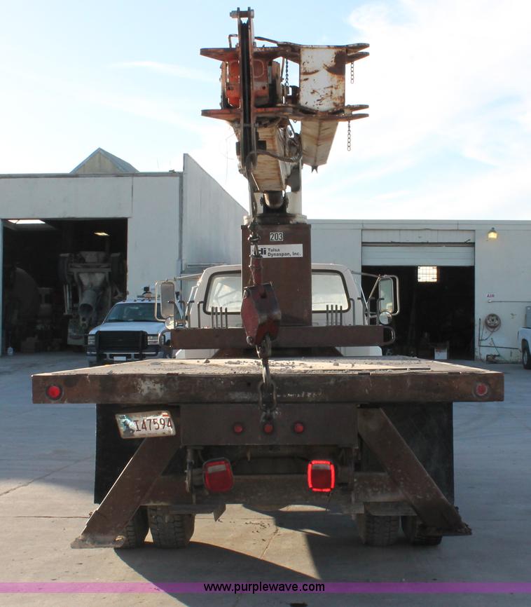 image for item H8421 1982 Ford 8000 crane truck