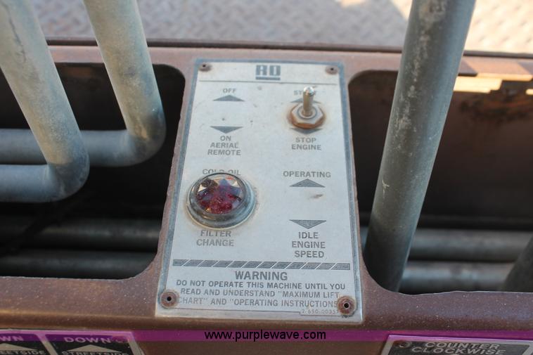 image for item H8421 1982 Ford 8000 crane truck