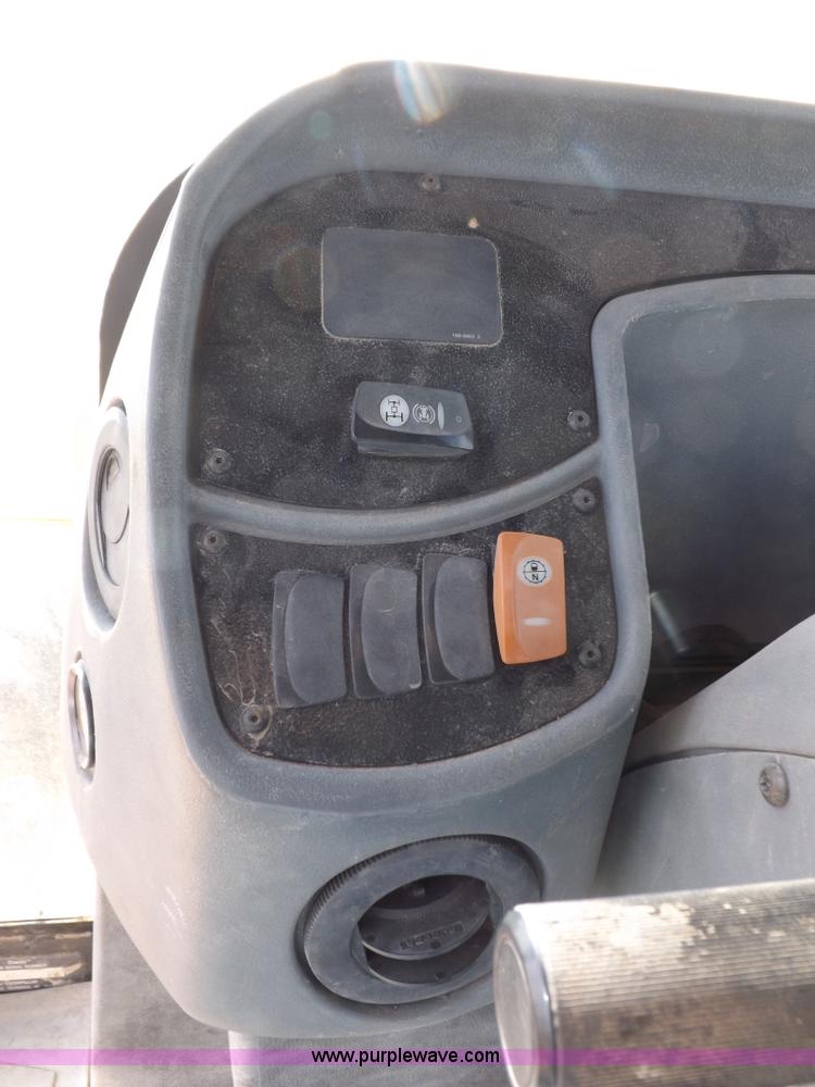 image for item I8256 2006 Caterpillar 420D backhoe