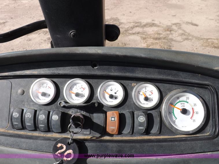 image for item I8256 2006 Caterpillar 420D backhoe