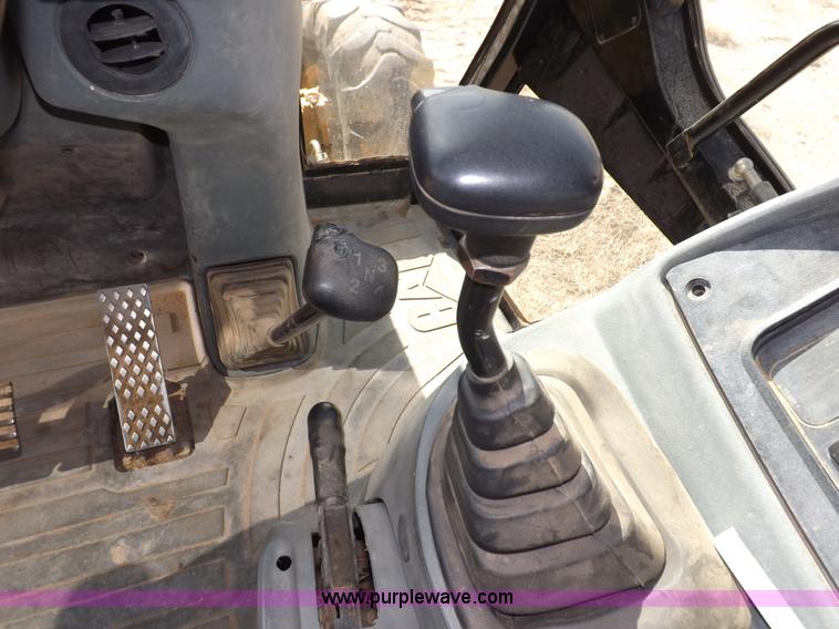 image for item I8256 2006 Caterpillar 420D backhoe