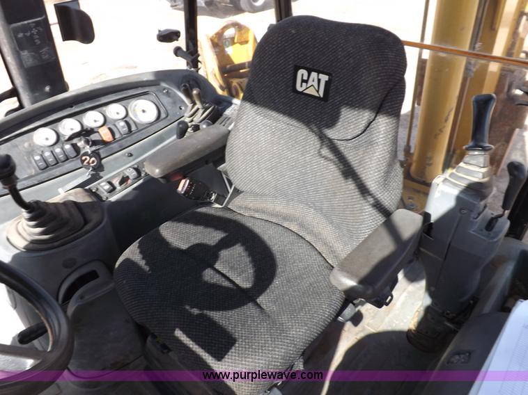 image for item I8256 2006 Caterpillar 420D backhoe
