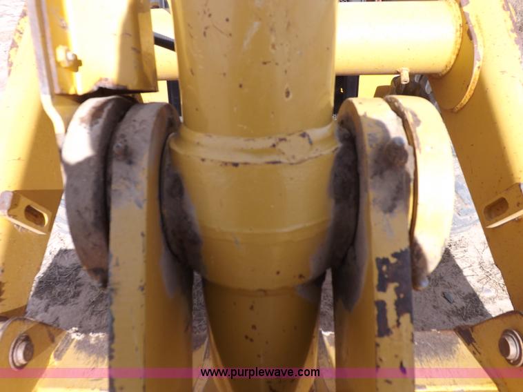 image for item I8256 2006 Caterpillar 420D backhoe