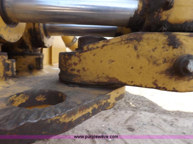 image for item I8256 2006 Caterpillar 420D backhoe
