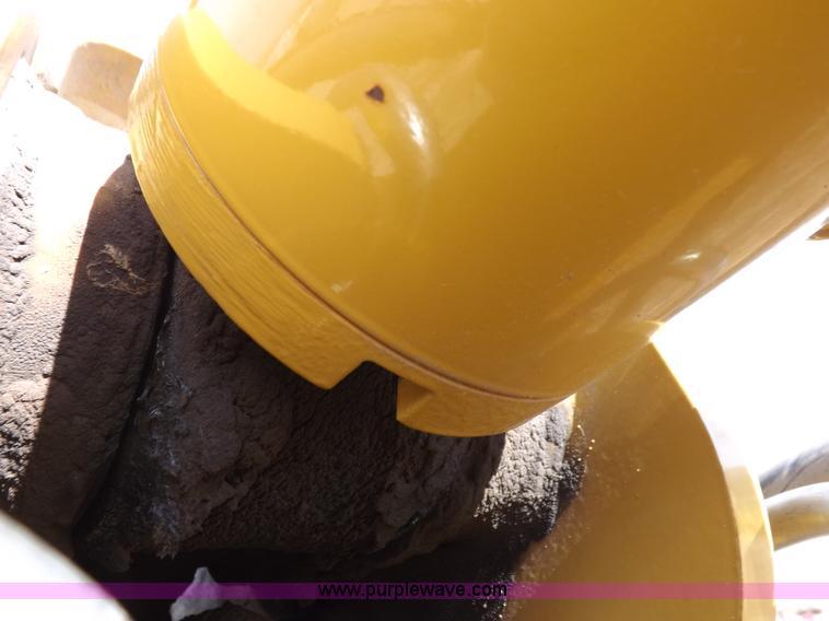 image for item I8256 2006 Caterpillar 420D backhoe