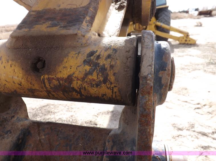 image for item I8256 2006 Caterpillar 420D backhoe