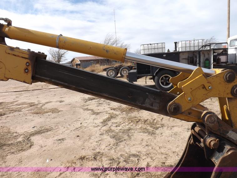 image for item I8256 2006 Caterpillar 420D backhoe