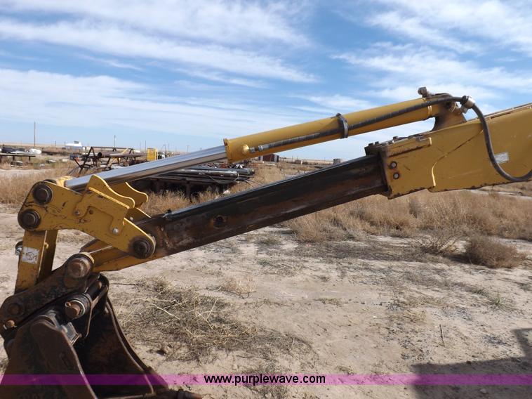 image for item I8256 2006 Caterpillar 420D backhoe