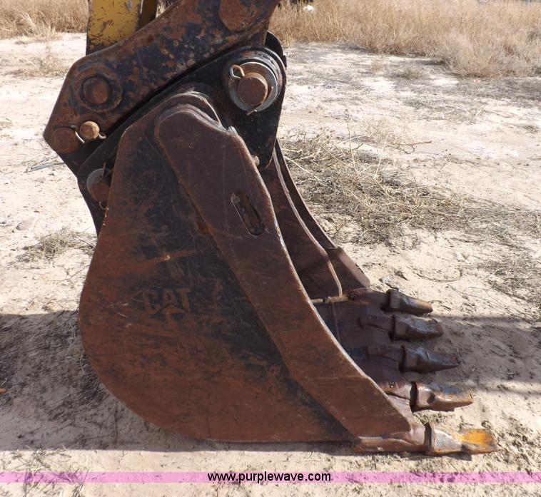 image for item I8256 2006 Caterpillar 420D backhoe