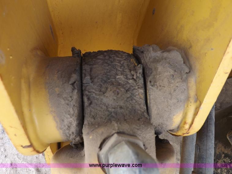 image for item I8256 2006 Caterpillar 420D backhoe