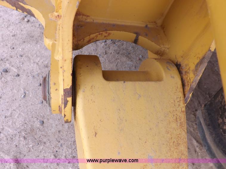 image for item I8256 2006 Caterpillar 420D backhoe