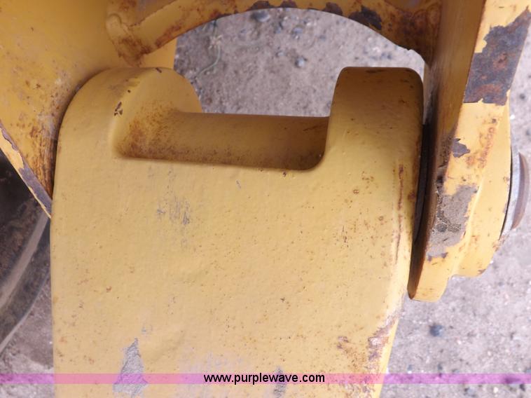 image for item I8256 2006 Caterpillar 420D backhoe