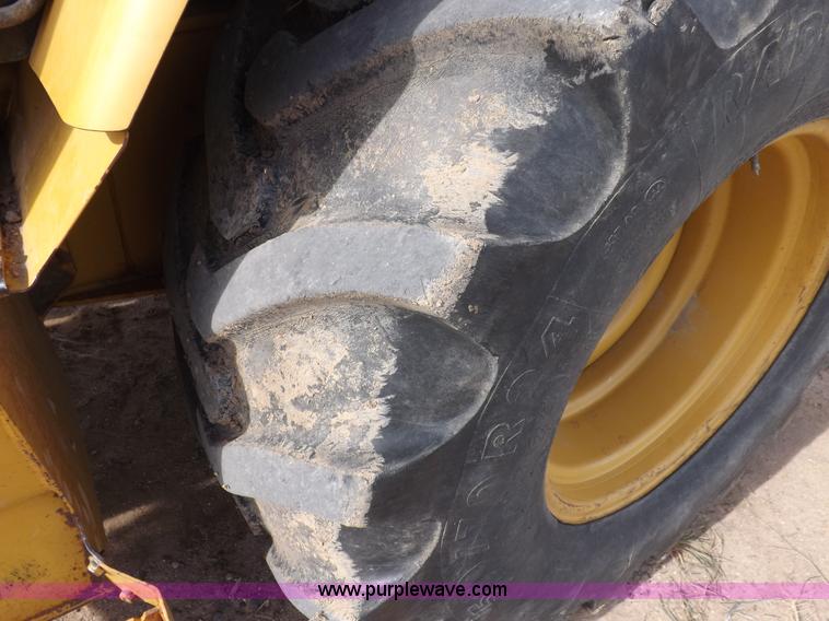 image for item I8256 2006 Caterpillar 420D backhoe