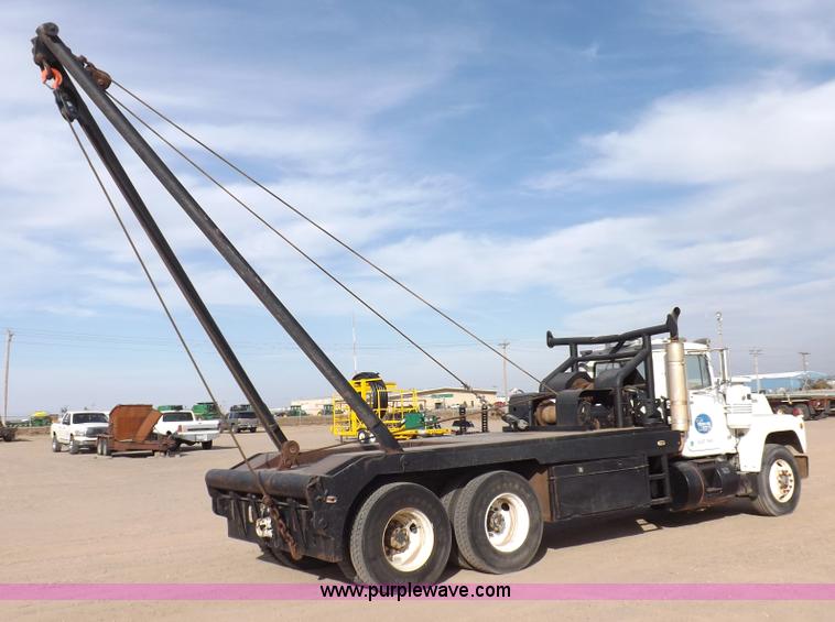 image for item I8329 1986 Mack R688ST oilfield winch truck
