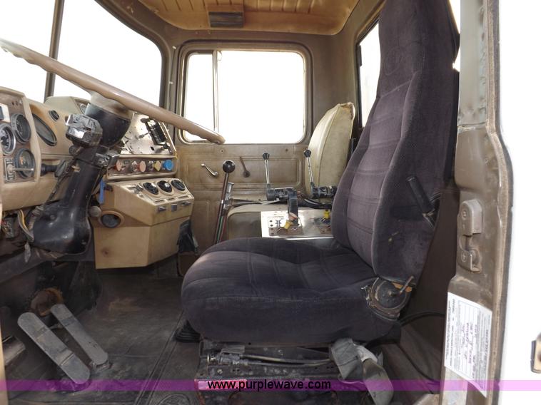 image for item I8329 1986 Mack R688ST oilfield winch truck