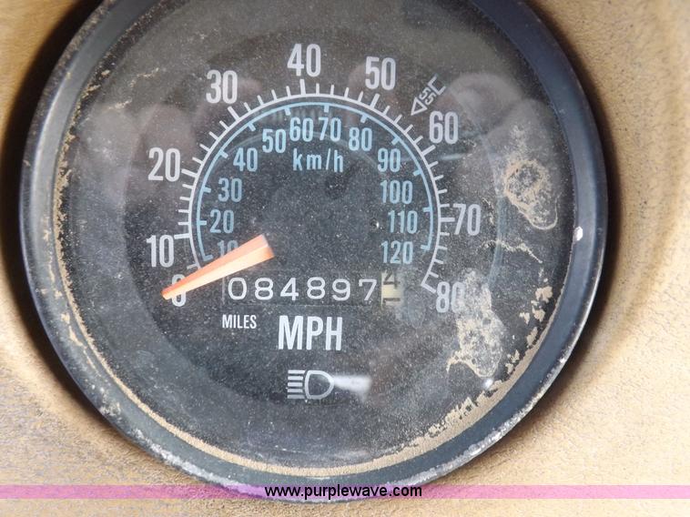 image for item I8329 1986 Mack R688ST oilfield winch truck