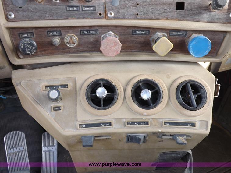 image for item I8329 1986 Mack R688ST oilfield winch truck