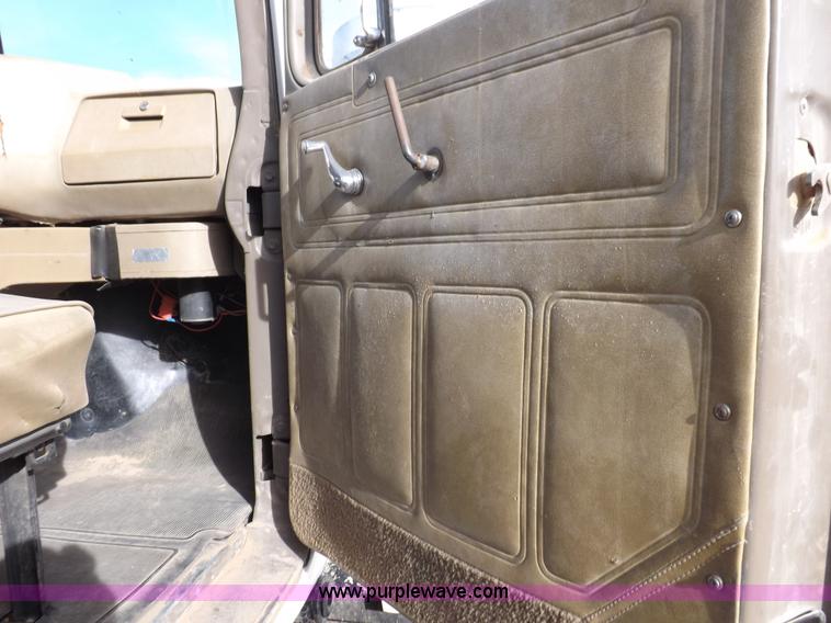 image for item I8329 1986 Mack R688ST oilfield winch truck