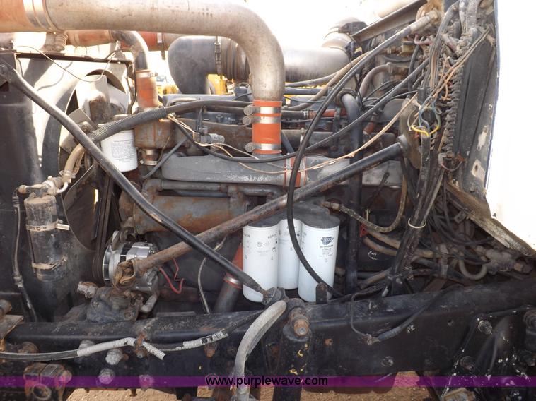 image for item I8329 1986 Mack R688ST oilfield winch truck