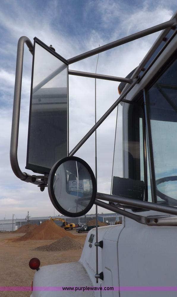 image for item I8329 1986 Mack R688ST oilfield winch truck