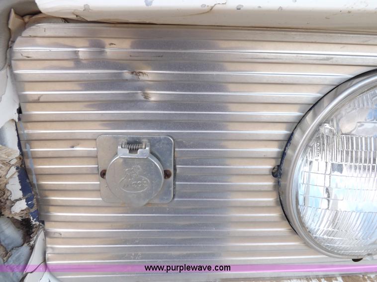 image for item I8329 1986 Mack R688ST oilfield winch truck