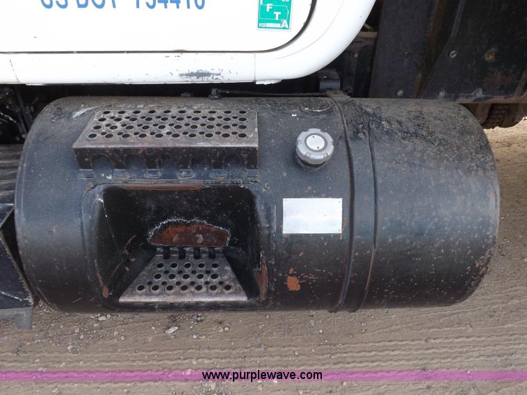 image for item I8329 1986 Mack R688ST oilfield winch truck